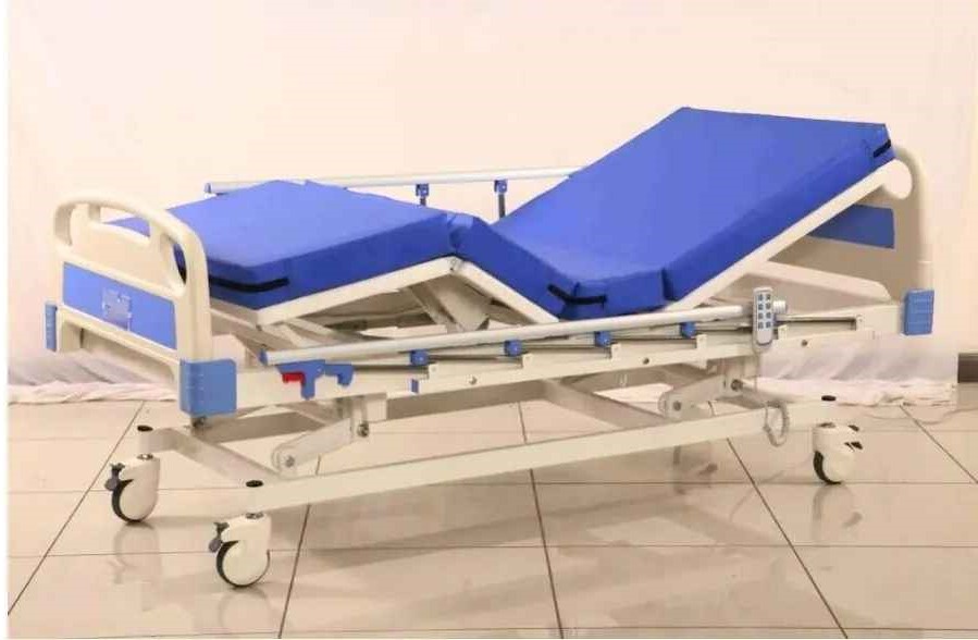 患者様の快適性を考慮した人間工学に基づいたデザインの電動病院用ベッド 2 2